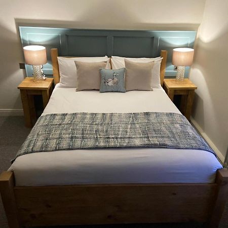 The Wheatsheaf Inn Onneley Екстер'єр фото