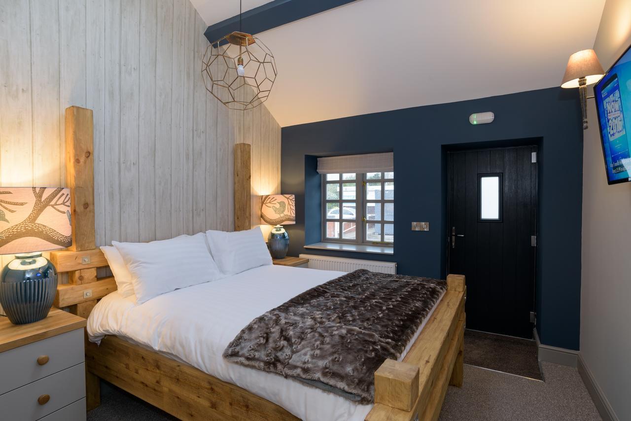 The Wheatsheaf Inn Onneley Екстер'єр фото