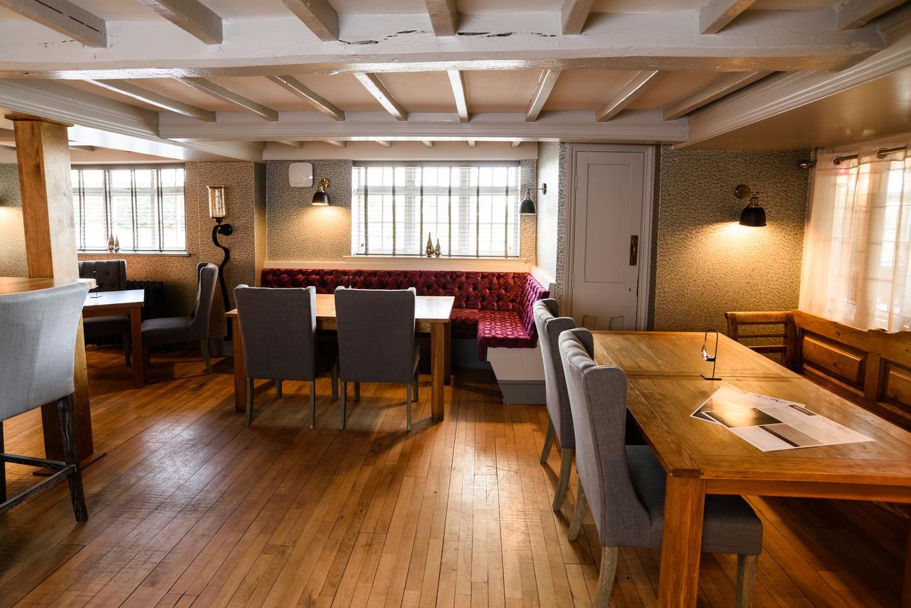 The Wheatsheaf Inn Onneley Екстер'єр фото