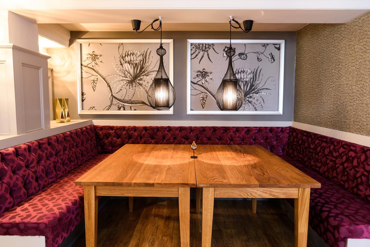 The Wheatsheaf Inn Onneley Екстер'єр фото