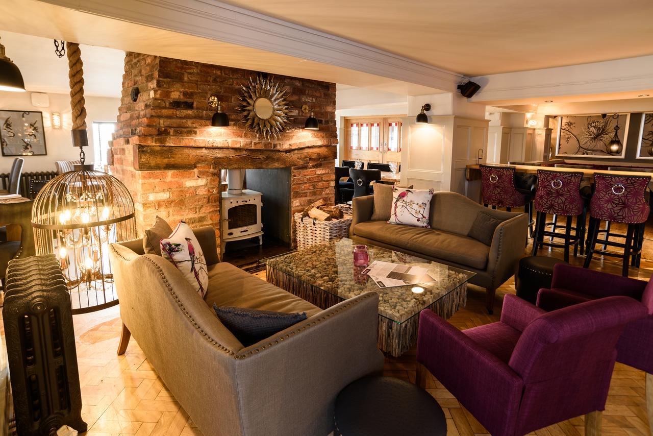 The Wheatsheaf Inn Onneley Екстер'єр фото