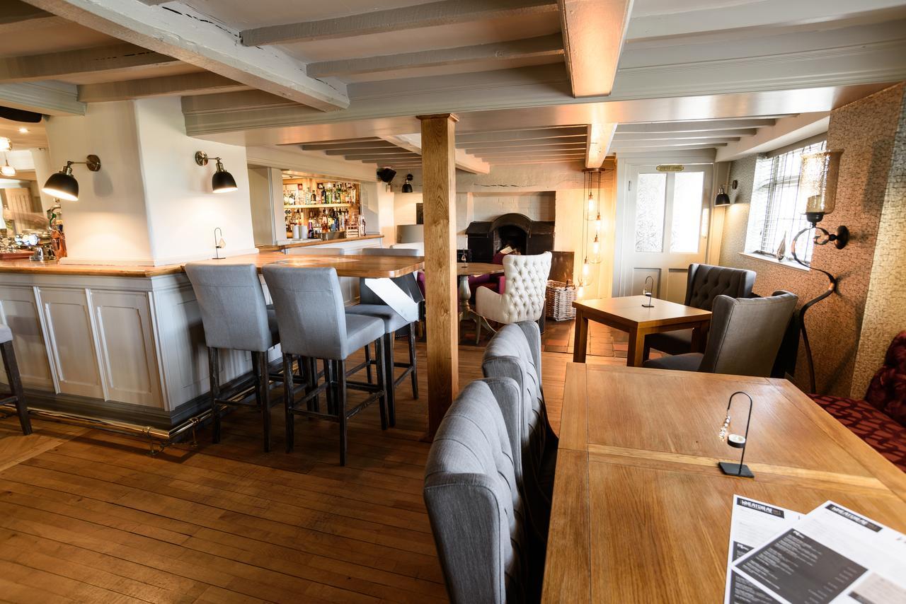 The Wheatsheaf Inn Onneley Екстер'єр фото