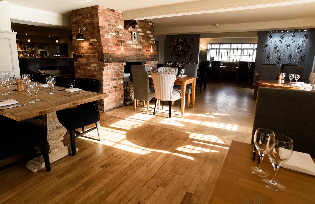 The Wheatsheaf Inn Onneley Екстер'єр фото